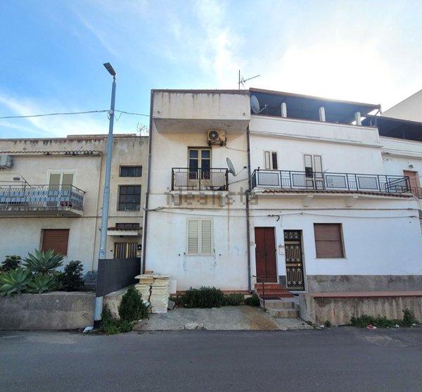 casa indipendente in vendita a Reggio di Calabria in zona San Leo