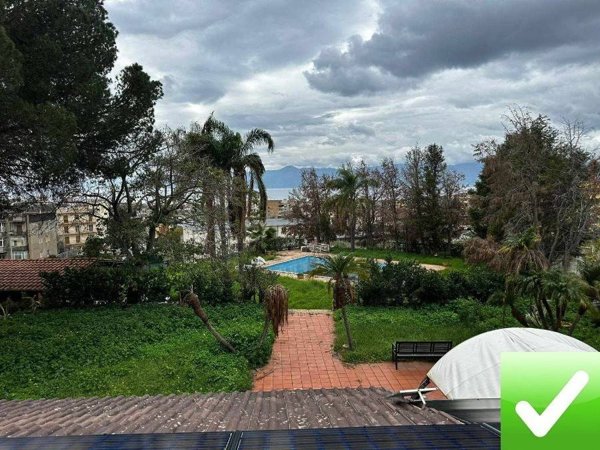 casa indipendente in vendita a Reggio di Calabria in zona Gallina