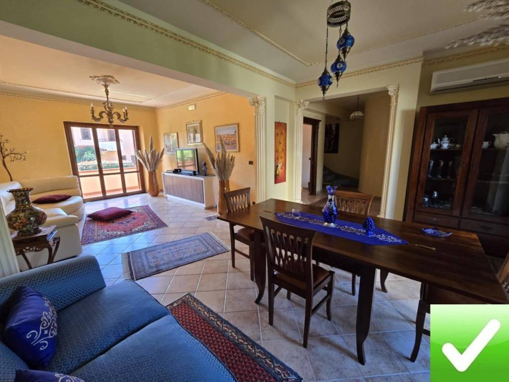 casa indipendente in vendita a Reggio di Calabria in zona Gallina