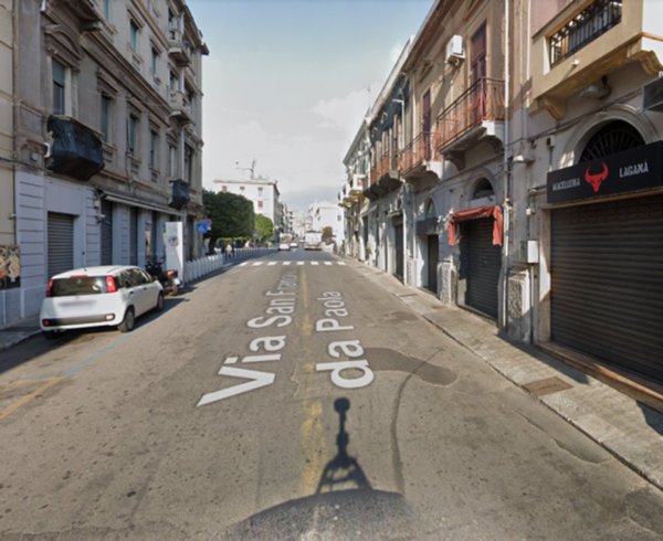 negozio in vendita a Reggio di Calabria in zona Centro Storico