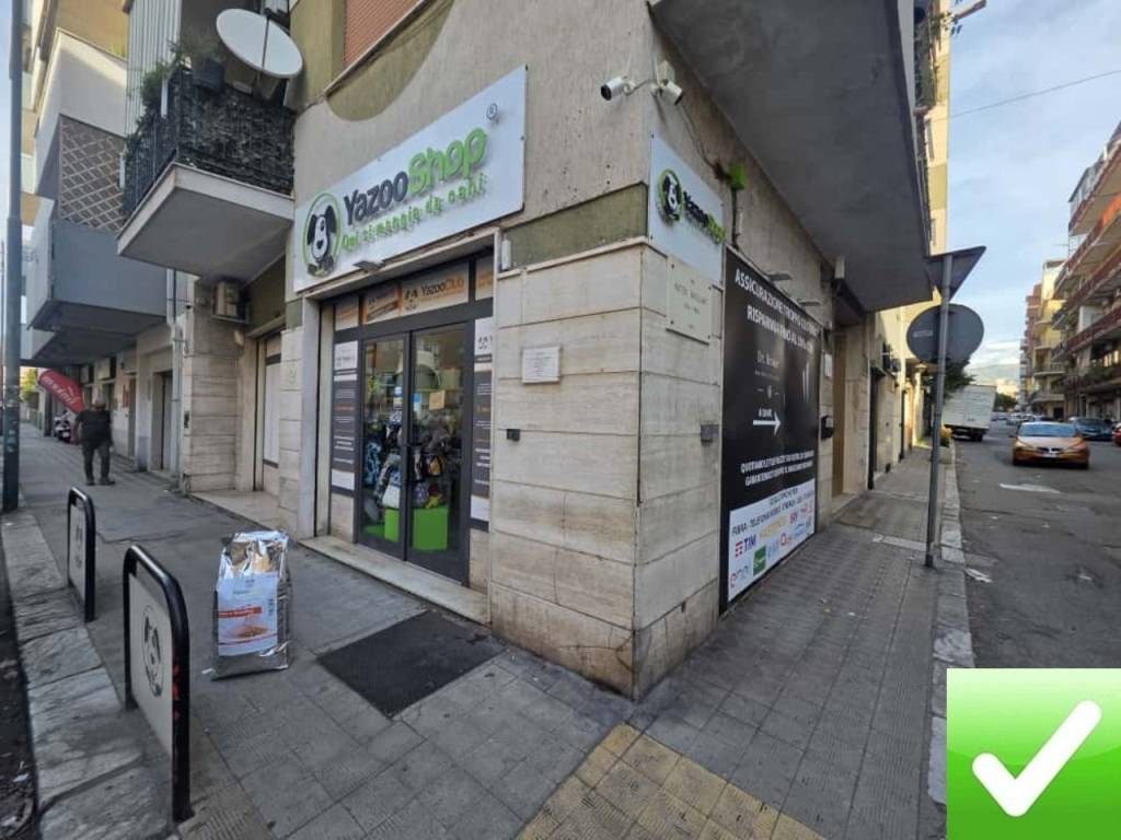 negozio in vendita a Reggio di Calabria in zona Sbarre
