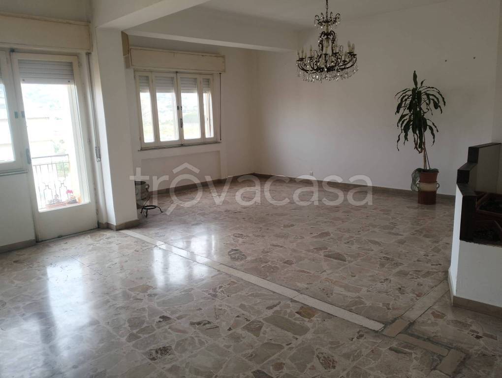 appartamento in vendita a Reggio di Calabria in zona Sbarre