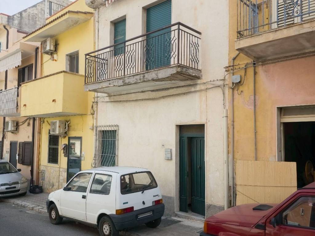 casa indipendente in vendita a Reggio di Calabria in zona Tremulini
