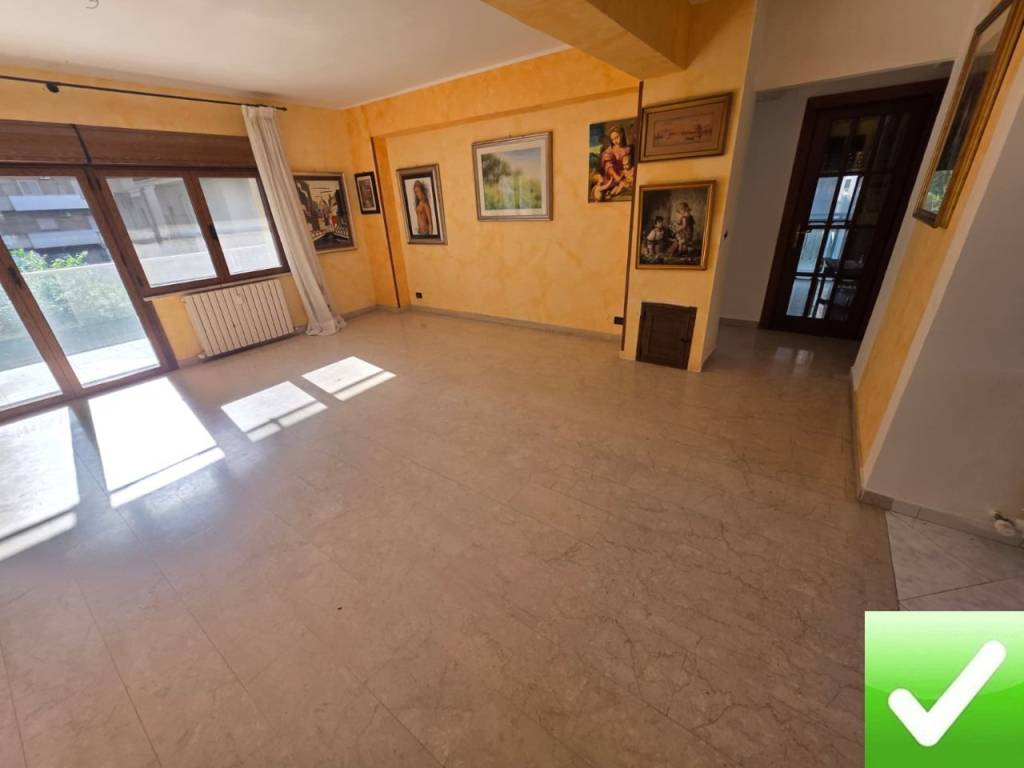 appartamento in vendita a Reggio di Calabria in zona San Giorgio