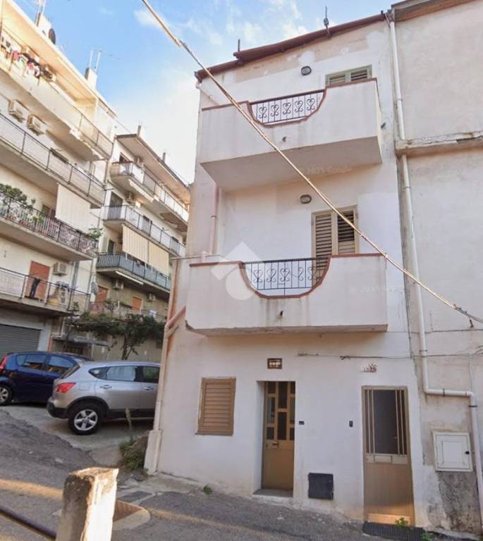 quadrivano in vendita a Reggio di Calabria in zona Modena