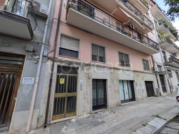 locale commerciale in vendita a Reggio di Calabria in zona Pineta Zerbi