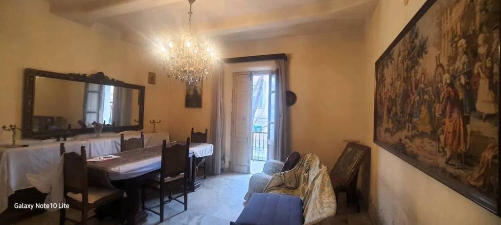 appartamento in vendita a Reggio di Calabria in zona Centro Storico