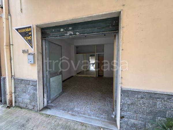 locale commerciale in vendita a Reggio di Calabria in zona Stadio