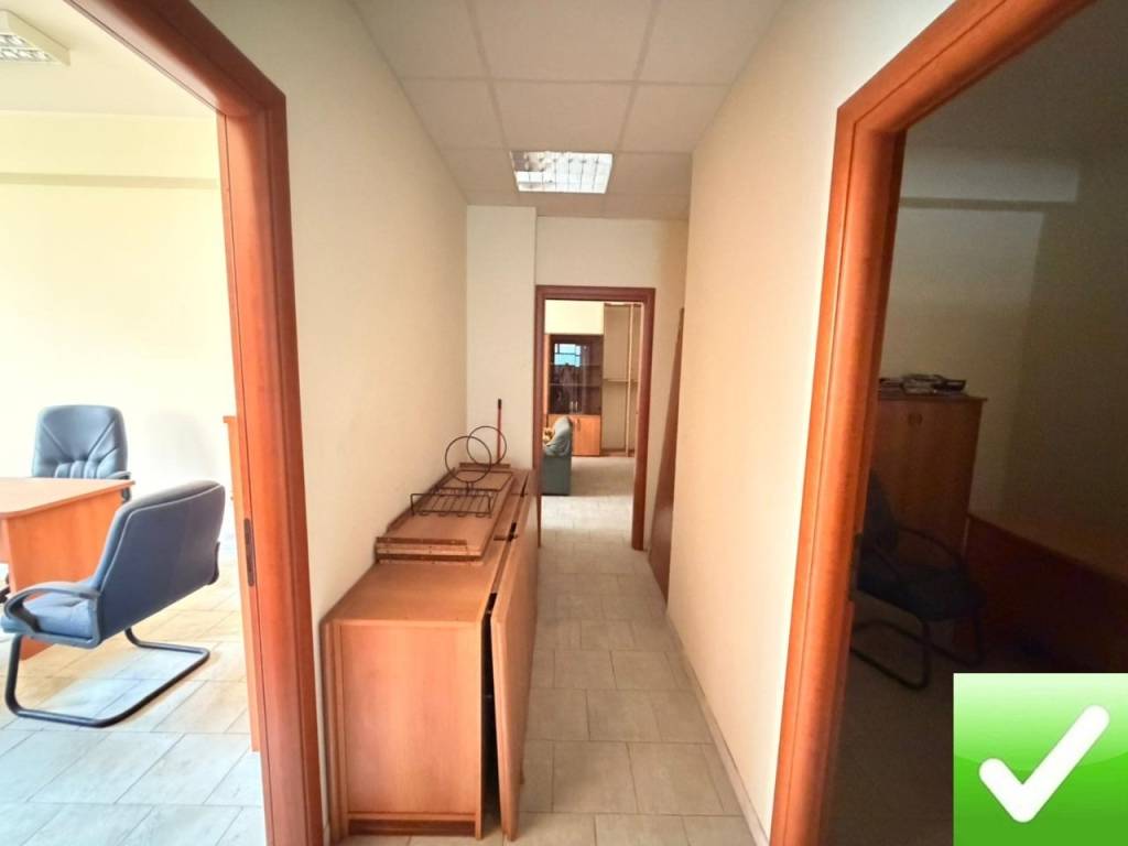 negozio in vendita a Reggio di Calabria in zona Eremo