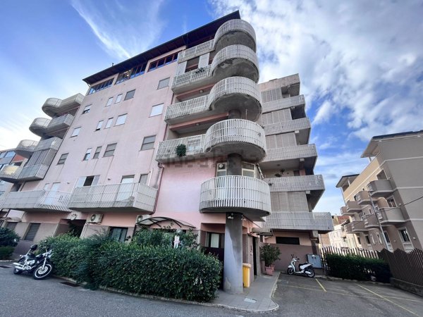 appartamento in vendita a Reggio di Calabria in zona Sbarre