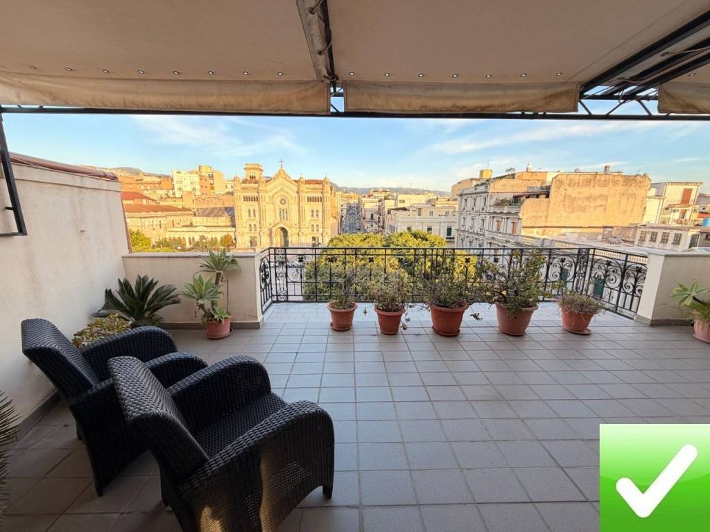 appartamento in vendita a Reggio di Calabria in zona Centro Storico