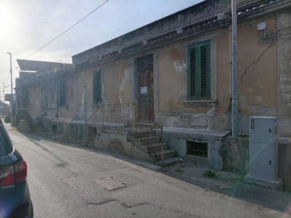 casa indipendente in vendita a Reggio di Calabria in zona Salìce Cálabro