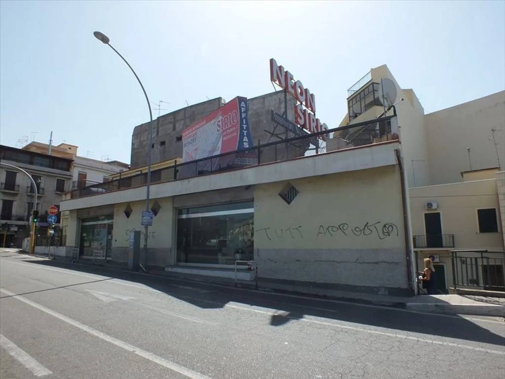 negozio in vendita a Reggio di Calabria in zona Pineta Zerbi