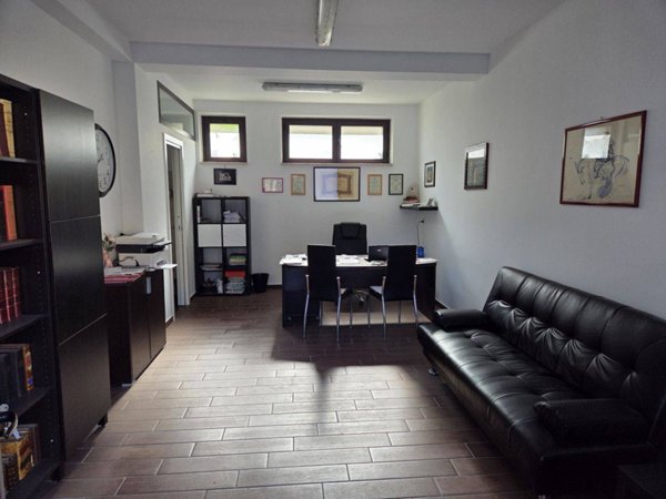 ufficio in vendita a Reggio di Calabria in zona Rione Ferrovieri