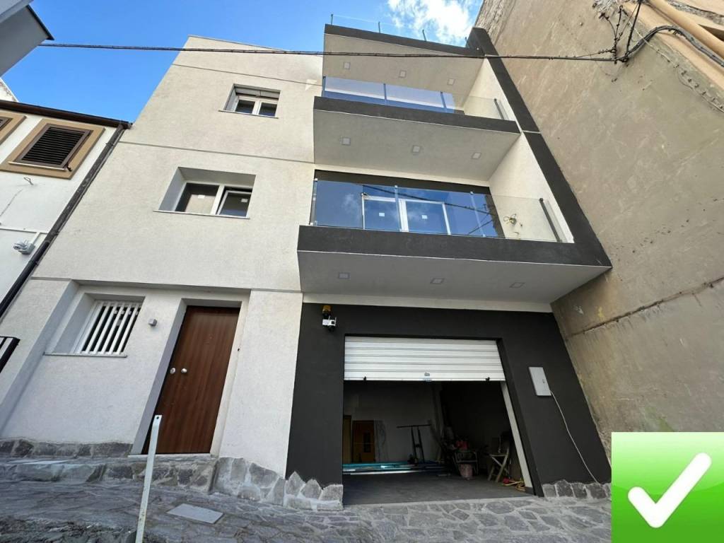 casa indipendente in vendita a Reggio di Calabria