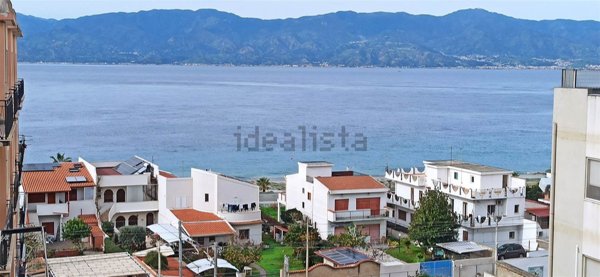appartamento in vendita a Reggio di Calabria in zona Sbarre