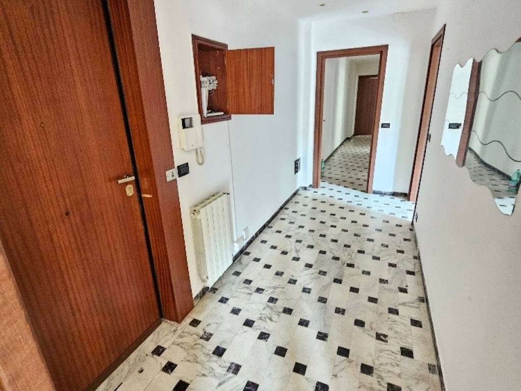 appartamento in vendita a Reggio di Calabria in zona Sbarre