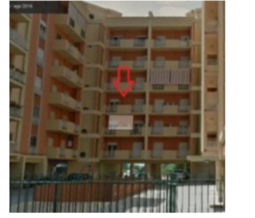ufficio in vendita a Reggio di Calabria in zona Modena