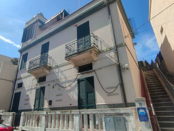 casa indipendente in vendita a Reggio di Calabria in zona Spirito Santo