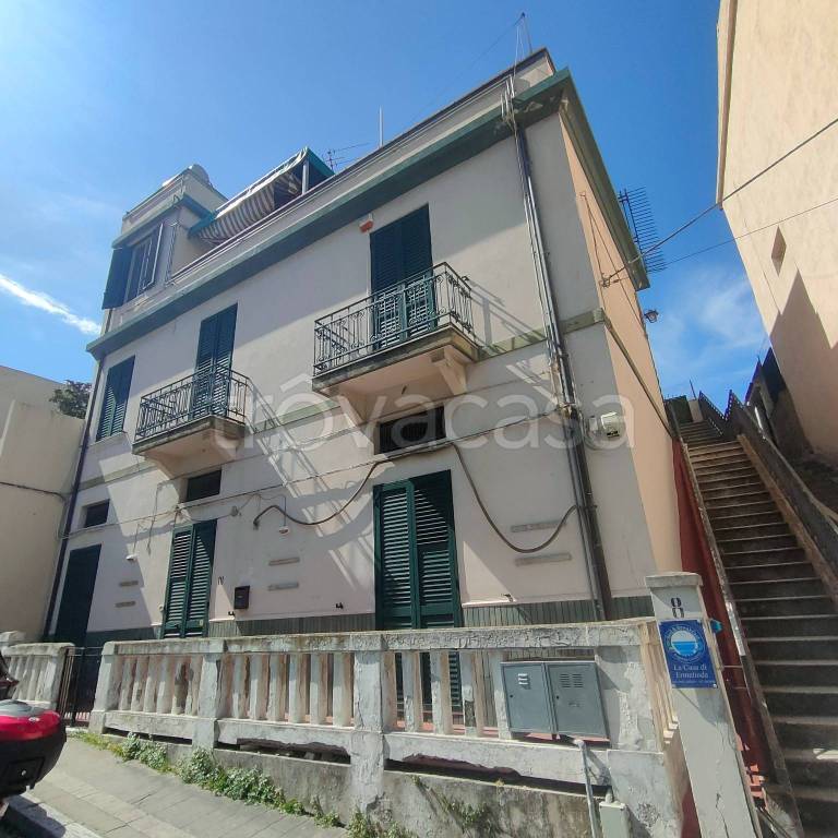 casa indipendente in vendita a Reggio di Calabria in zona Trabocchetto