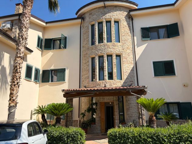 villa in vendita a Reggio di Calabria in zona Croce Valanidi