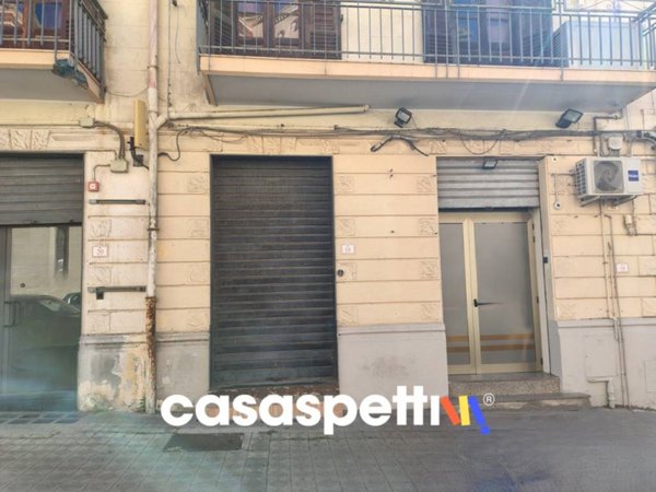 negozio in vendita a Reggio di Calabria in zona Centro Storico