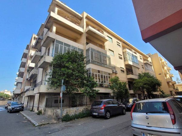 appartamento in vendita a Reggio di Calabria in zona Sbarre