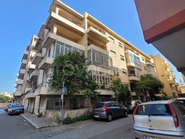 appartamento in vendita a Reggio di Calabria in zona Sbarre