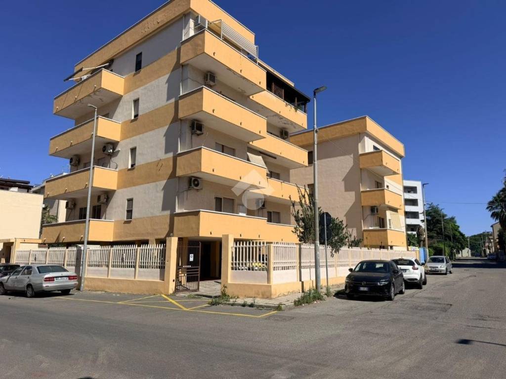 appartamento in vendita a Reggio di Calabria in zona Sbarre