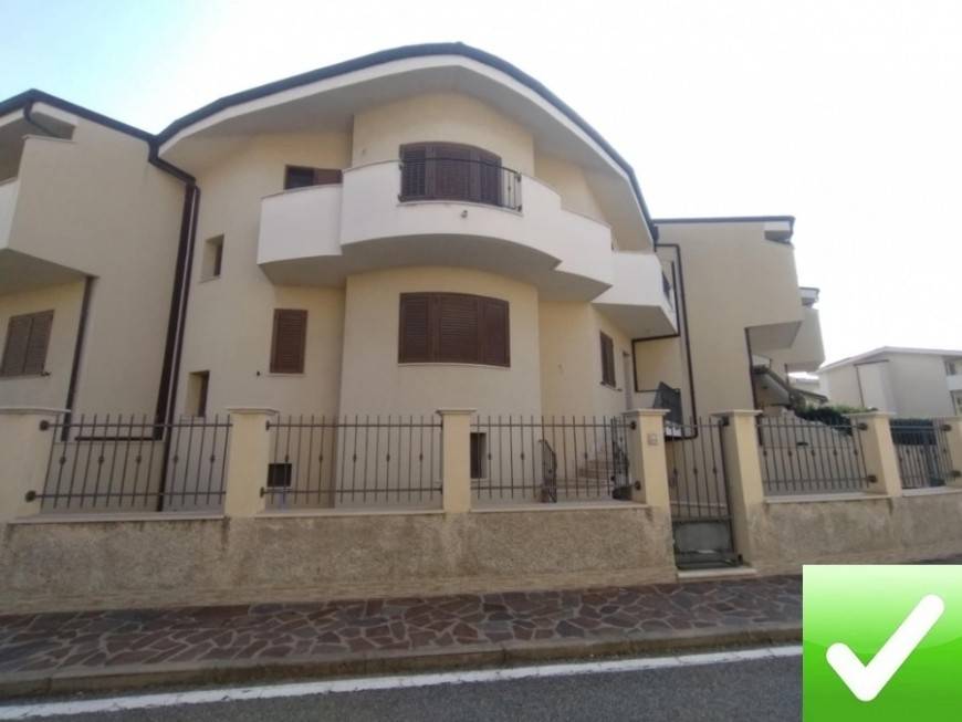 casa indipendente in vendita a Reggio di Calabria in zona Ravagnese