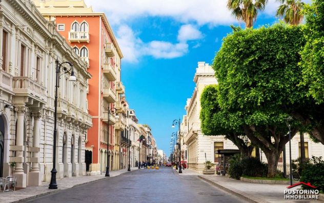 negozio in vendita a Reggio di Calabria in zona Centro Storico