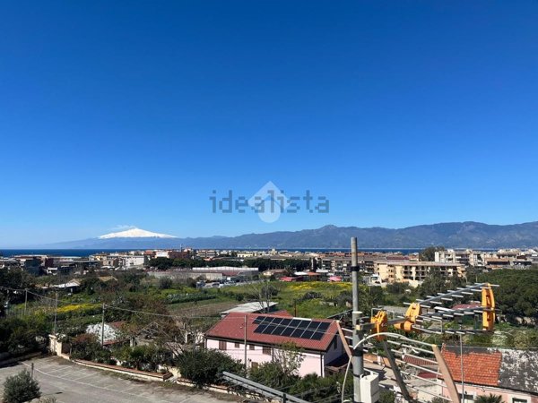 appartamento in vendita a Reggio di Calabria in zona Sbarre
