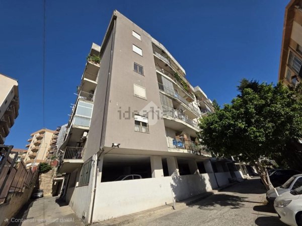appartamento in vendita a Reggio di Calabria in zona Modena