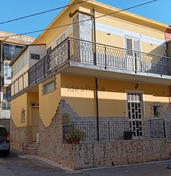 casa indipendente in vendita a Reggio di Calabria in zona Pellaro