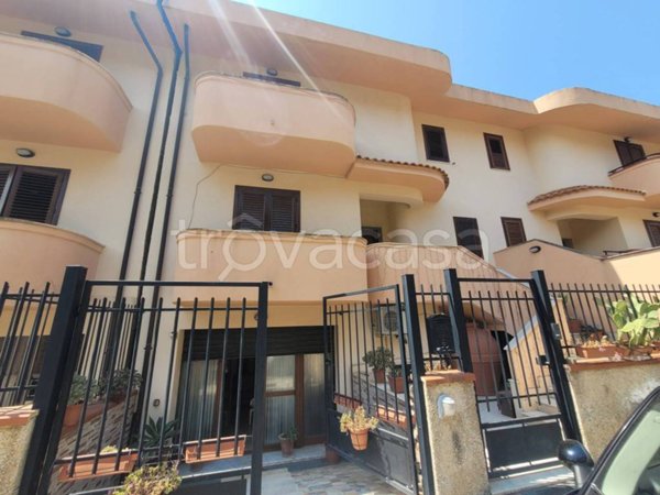 casa indipendente in vendita a Reggio di Calabria in zona Gallina