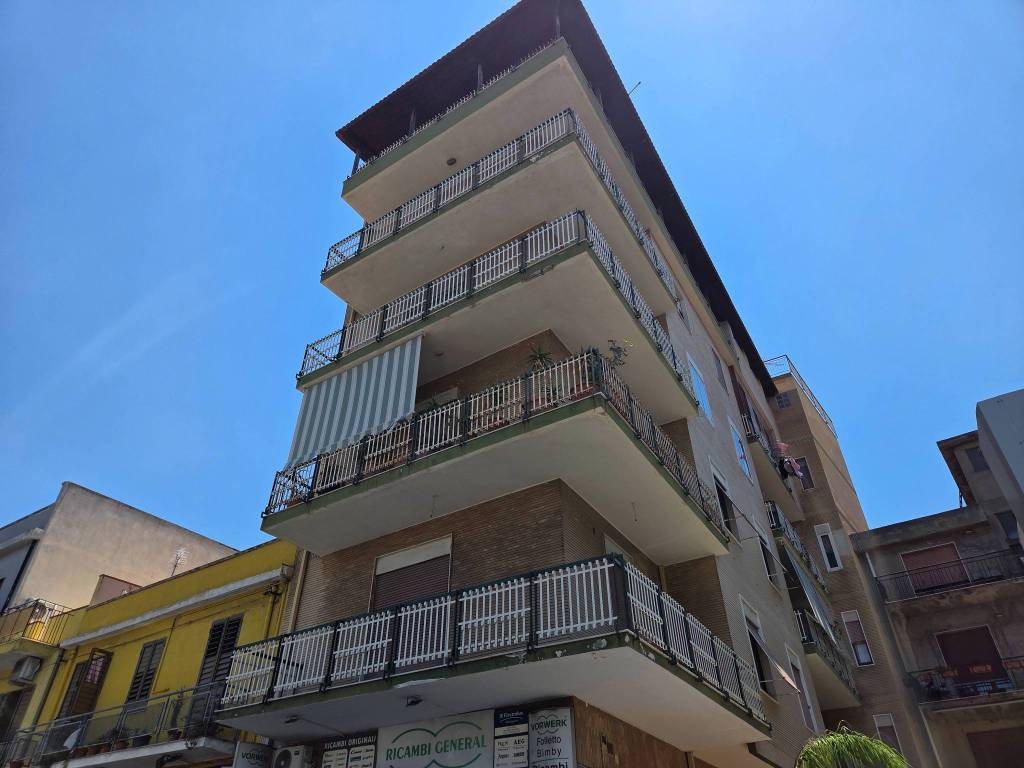 appartamento in vendita a Reggio di Calabria in zona Centro Storico