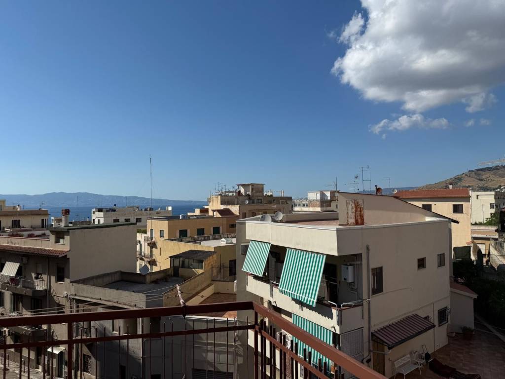 appartamento in vendita a Reggio di Calabria in zona Trabocchetto