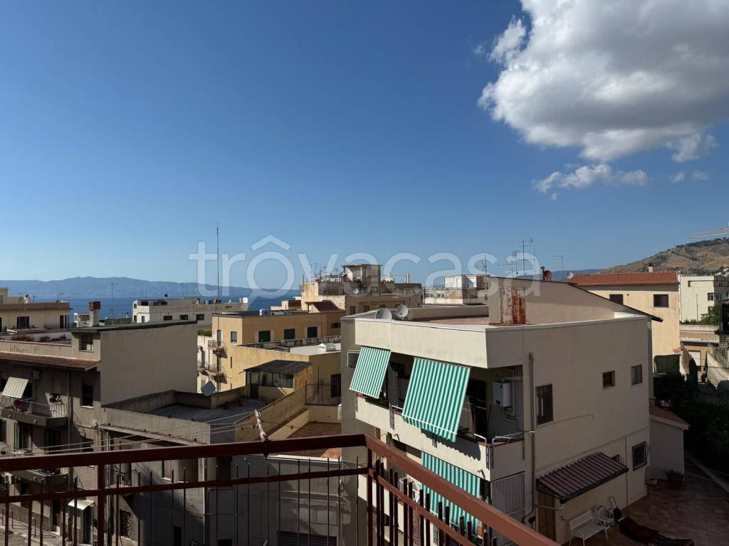 appartamento in vendita a Reggio di Calabria in zona Trabocchetto