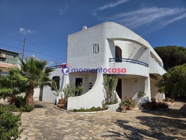 casa indipendente in vendita a Reggio di Calabria in zona Bocale