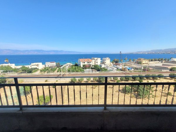 appartamento in vendita a Reggio di Calabria in zona Pellaro