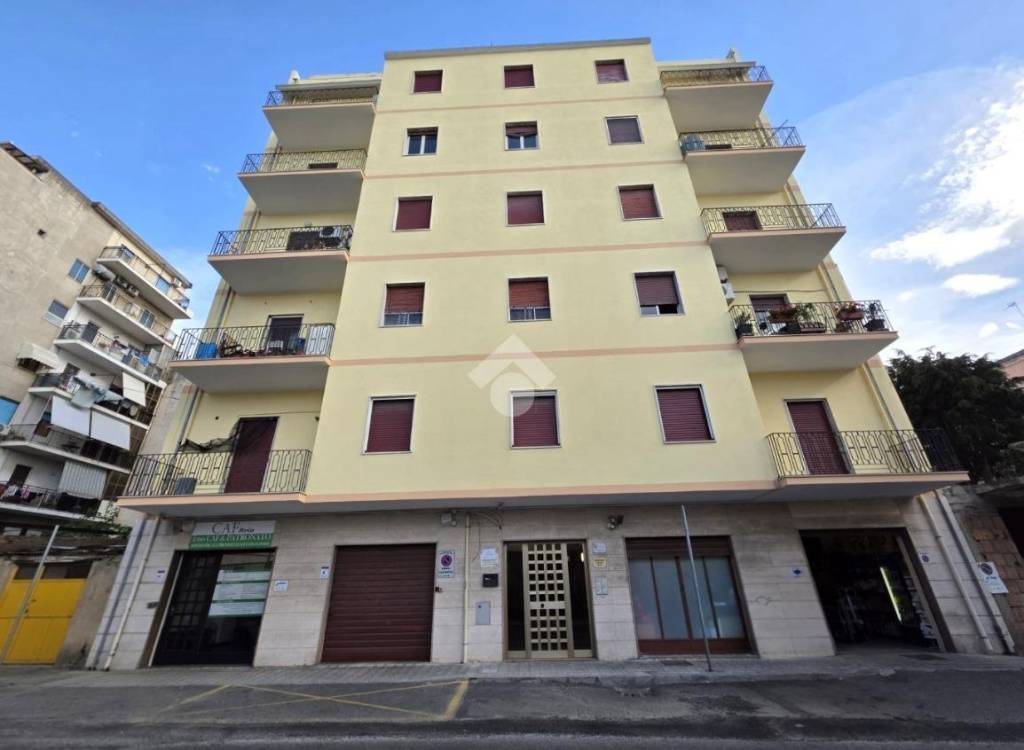 appartamento in vendita a Reggio di Calabria in zona Sbarre
