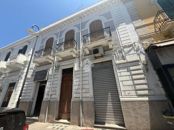 negozio in vendita a Reggio di Calabria in zona Centro Storico
