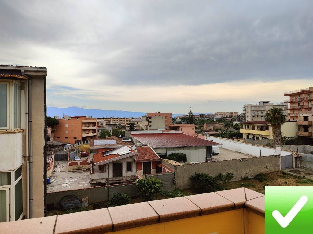 casa indipendente in vendita a Reggio di Calabria in zona Ravagnese