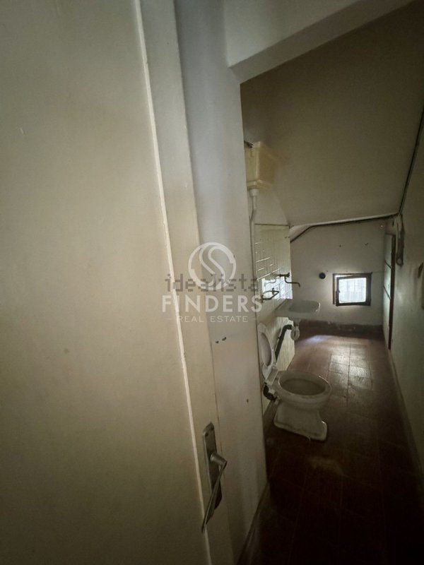 locale di sgombero in vendita a Reggio di Calabria in zona Centro Storico