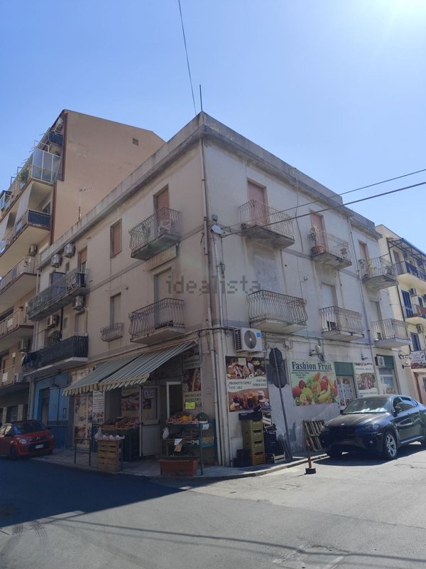 appartamento in vendita a Reggio di Calabria in zona Sbarre