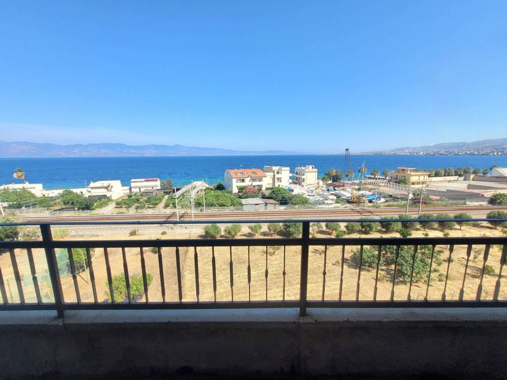 appartamento in vendita a Reggio di Calabria in zona Pellaro