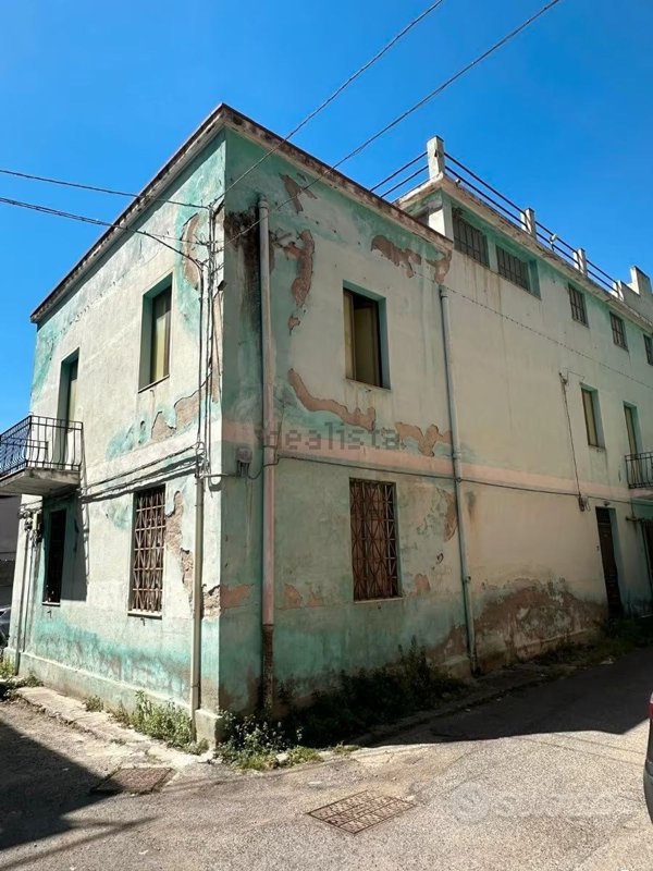 casa indipendente in vendita a Reggio di Calabria in zona Trabocchetto