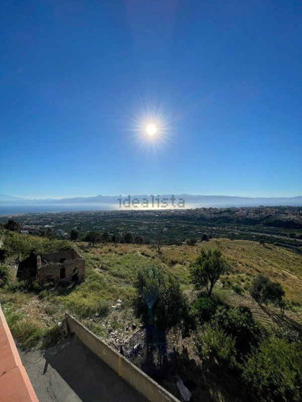 appartamento in vendita a Reggio di Calabria in zona Gallina