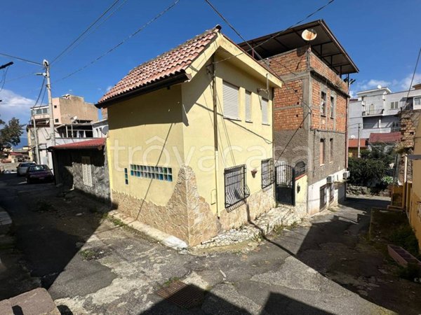 casa indipendente in vendita a Reggio di Calabria in zona Trabocchetto