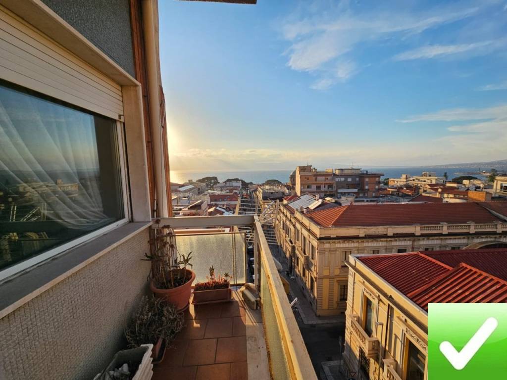 appartamento in vendita a Reggio di Calabria in zona Centro Storico